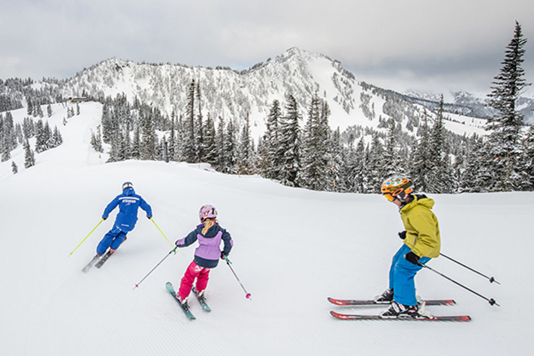 WA Children's Group Ski & Snowboard Lessons | Stevens Pass ...